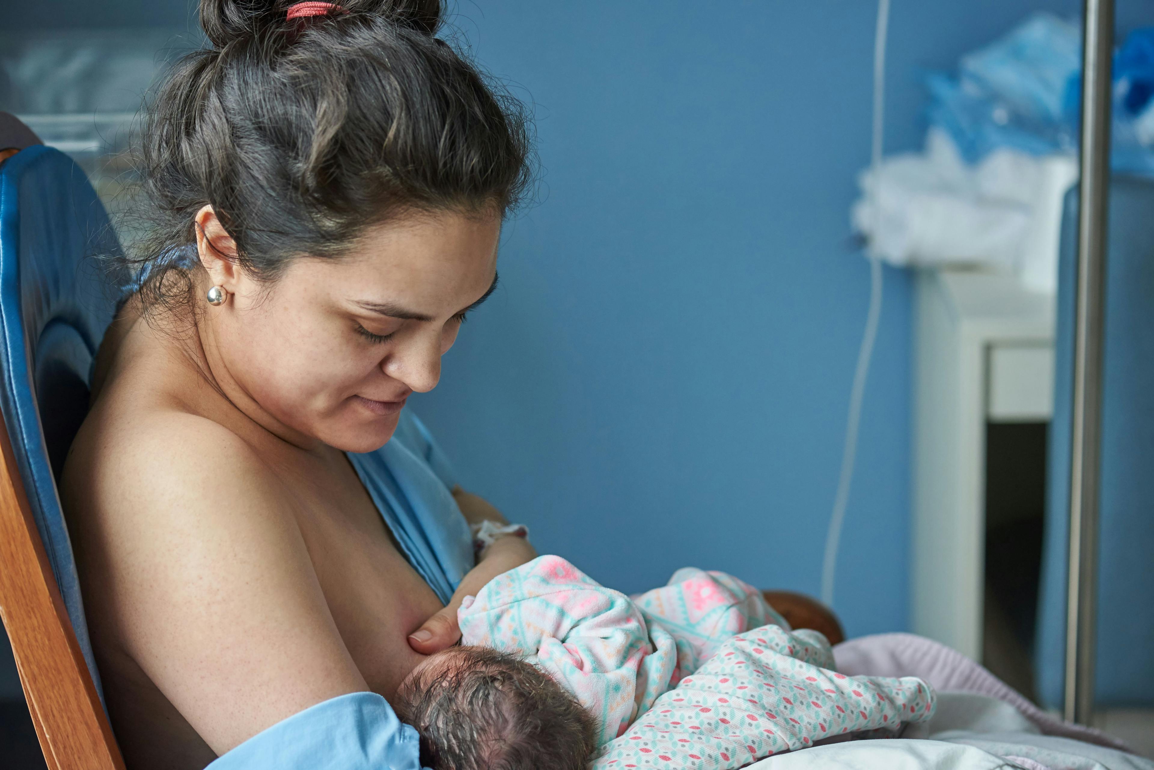 Latina breastfeeding