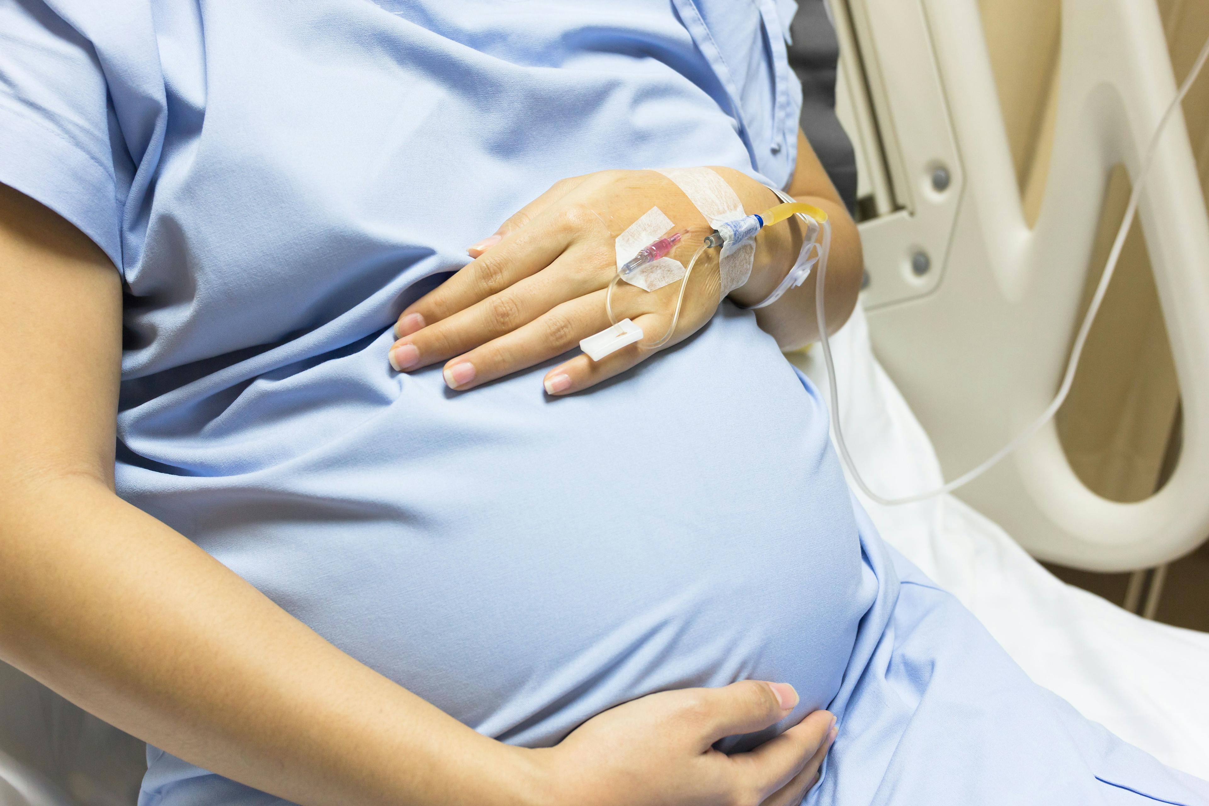 Risk of delivery complications higher in women with previous or current cancer diagnoses
