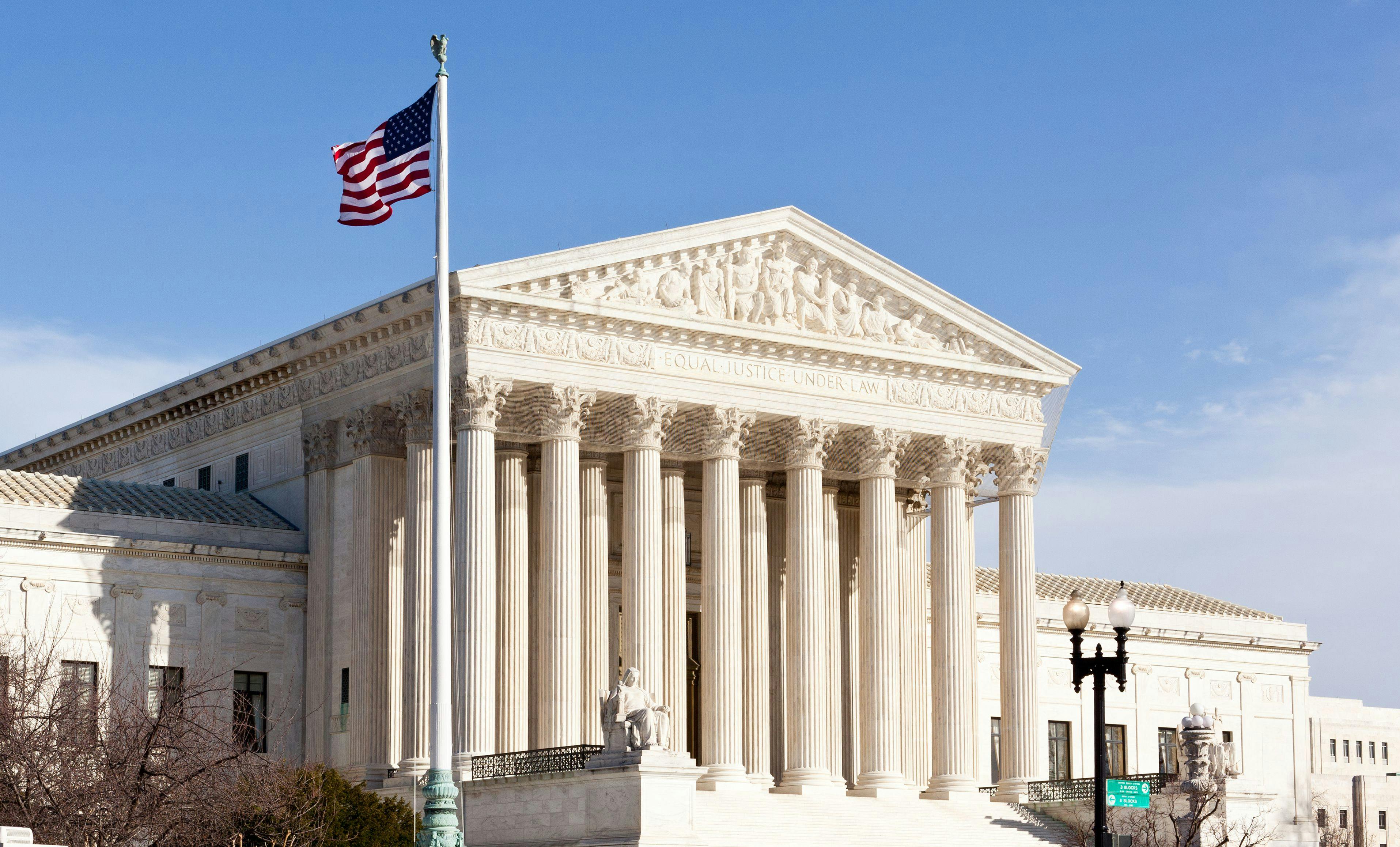 US Supreme Court overturns Roe v Wade, eliminating abortion rights
