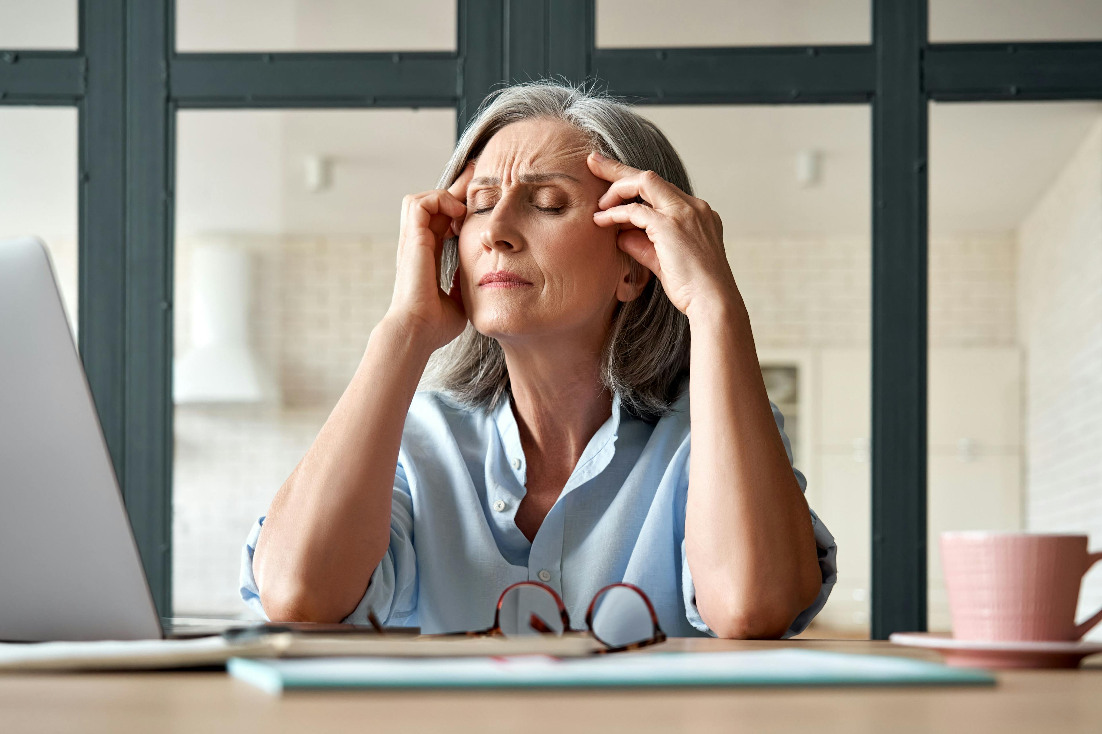 Hot flashes linked to Alzheimer’s disease risk | Image Credit: © insta_photos - © insta_photos - stock.adobe.com.