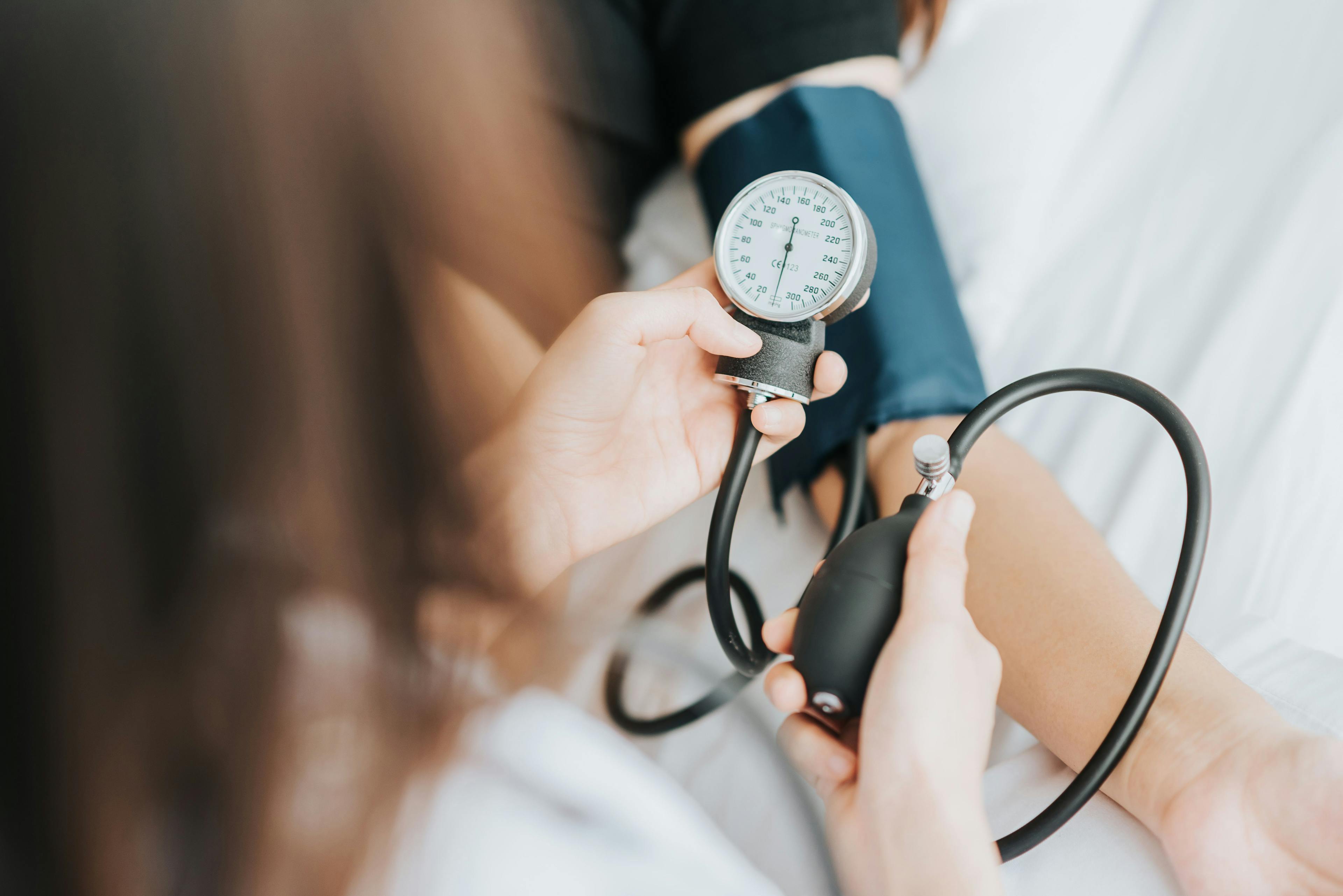 Early nurse home visits linked to reduced obesity and hypertension risks | Image Credit: © interstid - © interstid - stock.adobe.com.