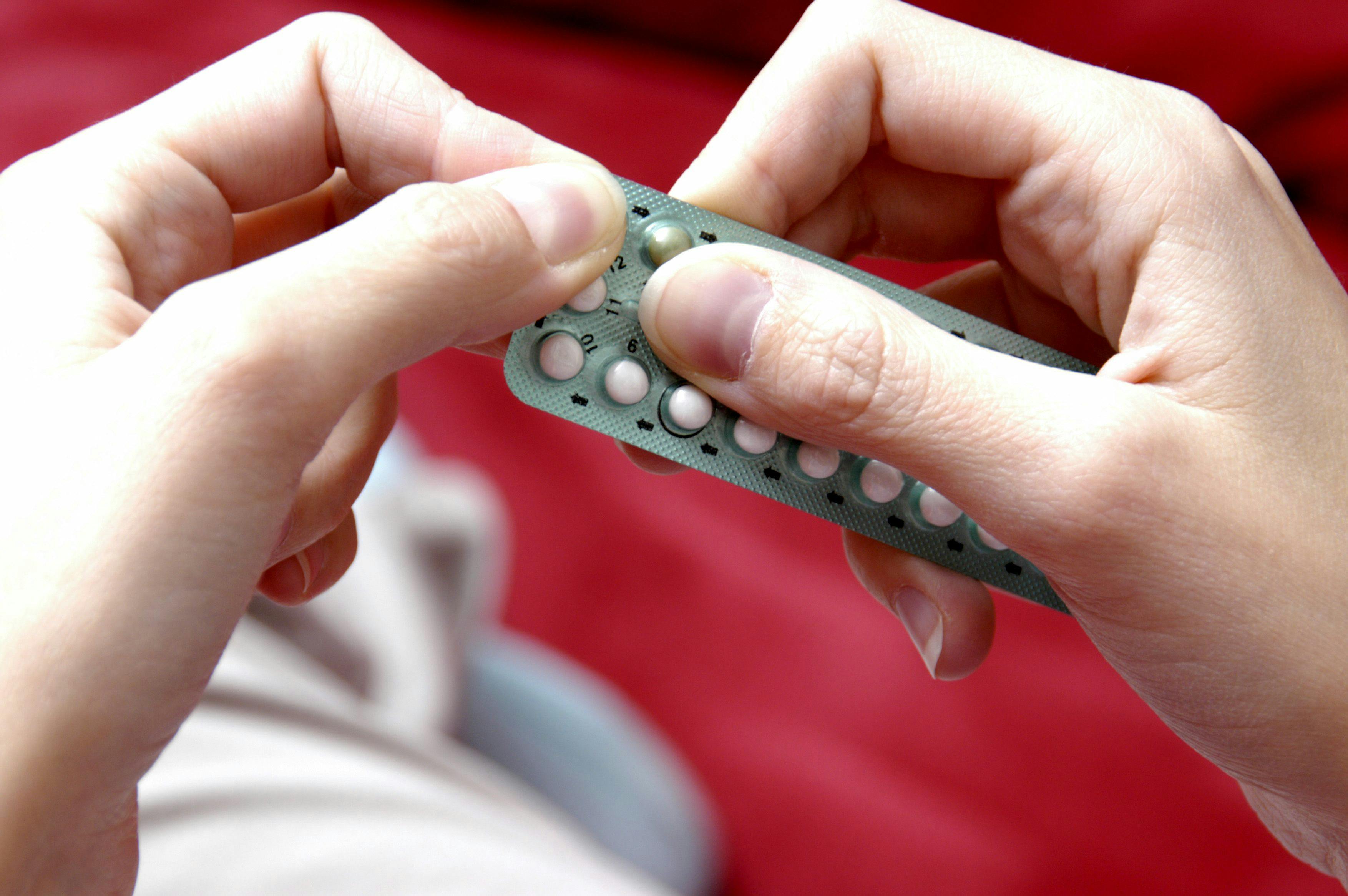 Should ob/gyns prescribe hormonal contraceptives to reduce endometriosis pain?